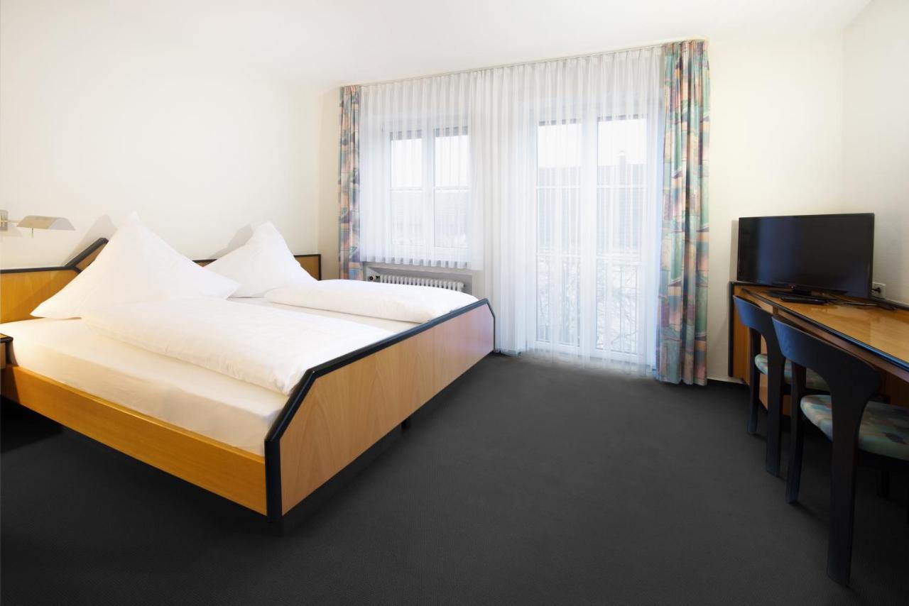 Gasthof Linde - Hotel Blum Unterroth Екстер'єр фото