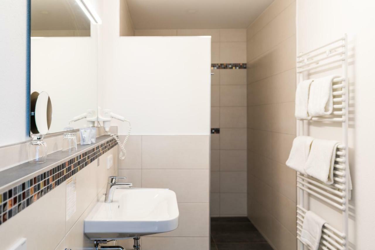 Gasthof Linde - Hotel Blum Unterroth Екстер'єр фото